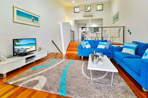 Panorama 3 Hamilton Island 2 Bedroom Ocean View Near Marina With Golf Buggy - Darwin Holiday 3