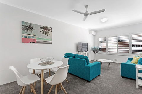 Zenith Unit 7 / 10 Messines Street - Darwin Holiday 1