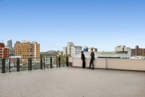 Stunning Potts Point Apartment - Darwin Holiday 0