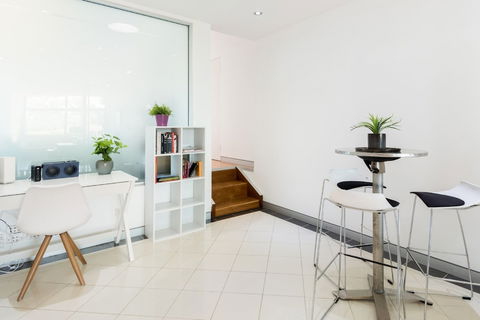 Studio 64 Oyster Bay Modern 3 Bedroom - Darwin Holiday 1
