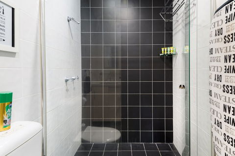 Studio 64 Oyster Bay Modern 3 Bedroom - Darwin Holiday 3