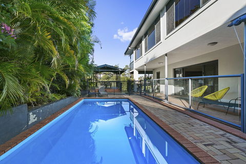 Sardinia 7 Bedroom Waterfront House - Q Stay - Darwin Holiday 4