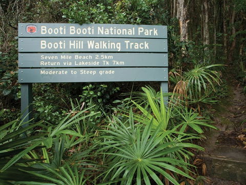 26 Wallis View - Opposite The Lake - 3 Bedroom Apartment - Sleeps 8 - Darwin Holiday 4