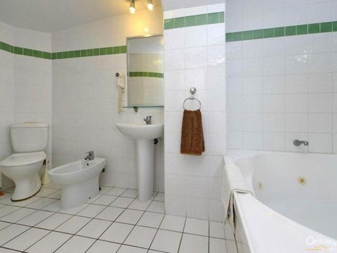 Casablanca Penthouse Loft Landmark 518 - Darwin Holiday 5