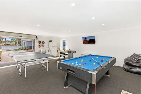 Fieldings Lair - Darwin Holiday 1