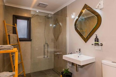 Lofty Views City Stunner! - Darwin Holiday 4