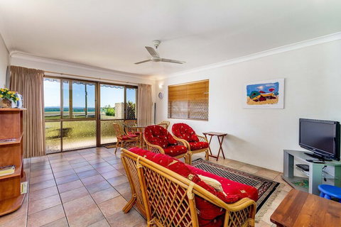 Great Views Ground Floor Unit Clearview Apartments South Esplande Bongaree - Darwin Holiday 6