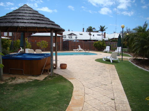 Dunsborough Central Motel - Darwin Holiday 1