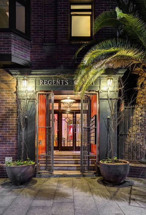 Regents Court Sydney - Darwin Holiday 2