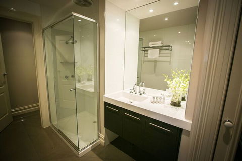 Gallery Apartments - Darwin Holiday 5