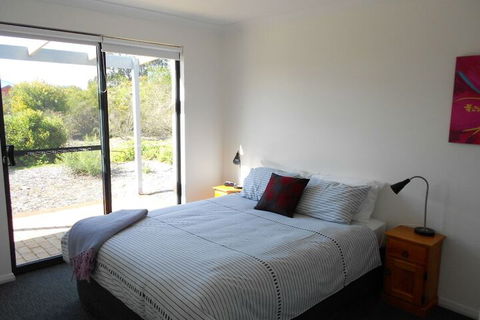 Cosy Corner Beach Cottages - Darwin Holiday 2