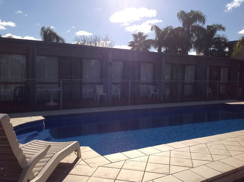Sunraysia Motel & Holiday Apartments - Darwin Holiday 3