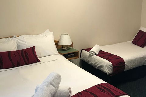 O'Shea's Royal Hotel - Darwin Holiday 7