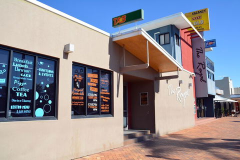 O'Shea's Royal Hotel - Darwin Holiday 1