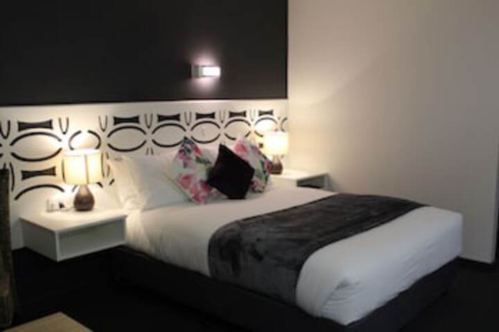 Millicent SA Darwin Holiday