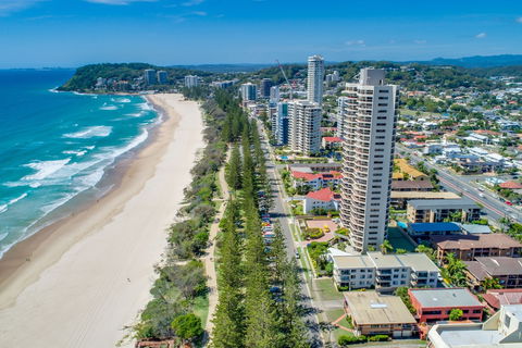 Burleigh Esplanade Apartments - Darwin Holiday 2