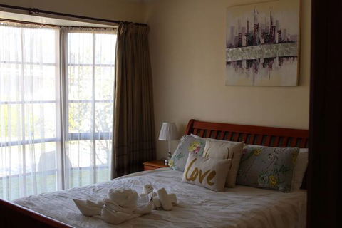 Australian Home Away At Doncaster Elgar - Darwin Holiday 7