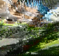 Mirra Chana - Darwin Holiday