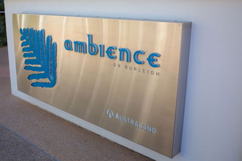 Ambience On Burleigh Beach - Darwin Holiday 1