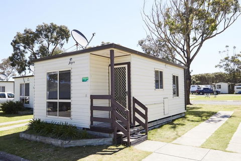 NRMA Victor Harbor Beachfront Holiday Park - Darwin Holiday 6