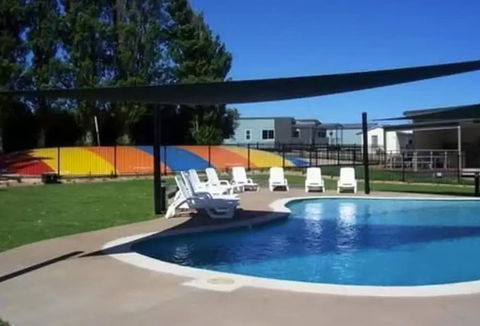 NRMA Victor Harbor Beachfront Holiday Park - Darwin Holiday 5