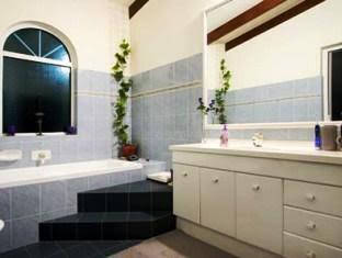 Castle On The Hill - Darwin Holiday 1