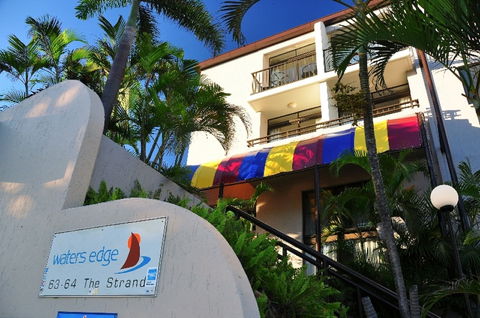 Waters Edge The Strand - Darwin Holiday 1