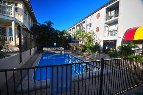 Waters Edge The Strand - Darwin Holiday 3