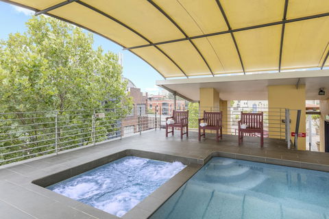 Nesuto Chippendale - Darwin Holiday 3