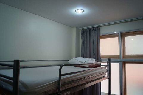 790 On George Backpackers - Darwin Holiday 5