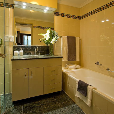 Darling Harbour Getaway - Darwin Holiday 4