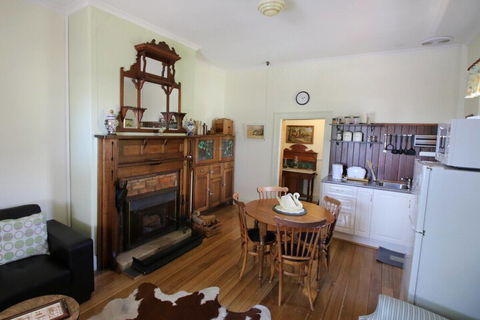 Christopher Halls Colonial Accommodation - Darwin Holiday 3