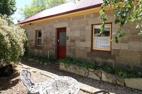 Christopher Halls Colonial Accommodation - Darwin Holiday 5