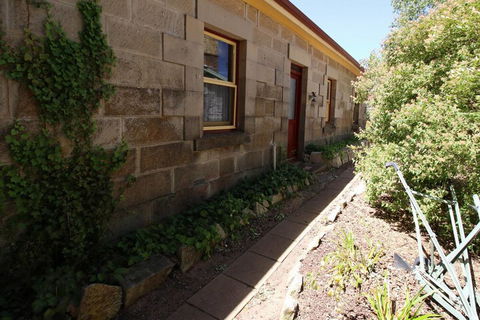 Christopher Halls Colonial Accommodation - Darwin Holiday 0
