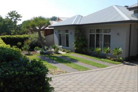 Como Waters Bed & Breakfast - Darwin Holiday 7