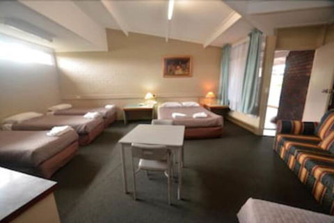 Parkview Motor Inn Parkes - Darwin Holiday 3