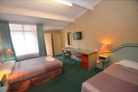Parkview Motor Inn Parkes - Darwin Holiday 7