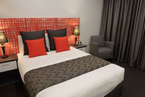 Golden Chain Tower Motor Inn - Darwin Holiday 0