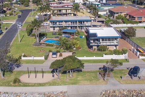 Lakeside Holiday Apartments Merimbula - Darwin Holiday 2