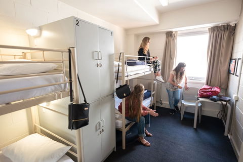 Melbourne Metro YHA - Hostel - Darwin Holiday 6