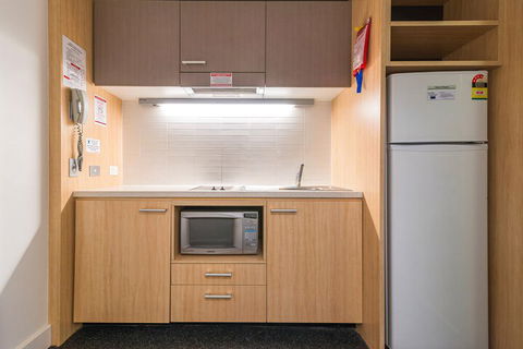 RMIT Village House - Darwin Holiday 3