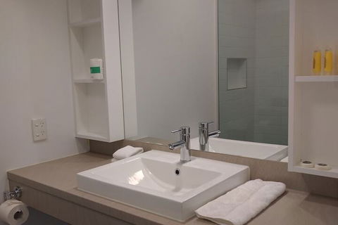 RMIT Village House - Darwin Holiday 4