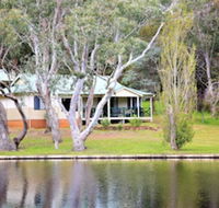 Bushy Lake Chalets - Darwin Holiday