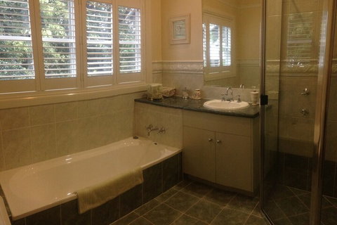 Elindale House Bed & Breakfast - Darwin Holiday 7