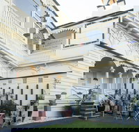 Hatherley Birrell Collection - Darwin Holiday