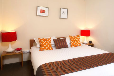 Twofourtwo Boutique Apartments - Darwin Holiday 3