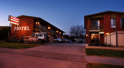 Ploughmans Motor Inn - Darwin Holiday 2