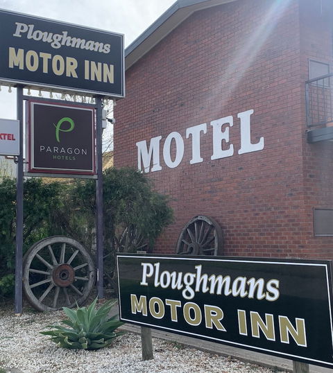 Ploughmans Motor Inn - Darwin Holiday 1