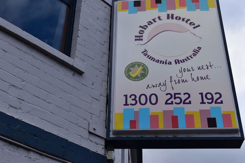 Hobarts Accommodation & Hostel - Darwin Holiday 3