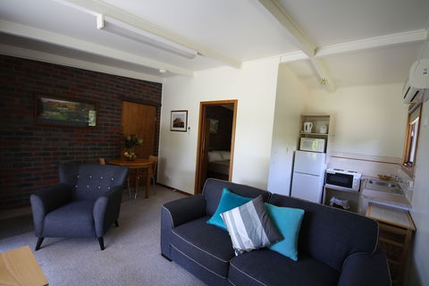 Halls Haven Holiday Units - Darwin Holiday 6